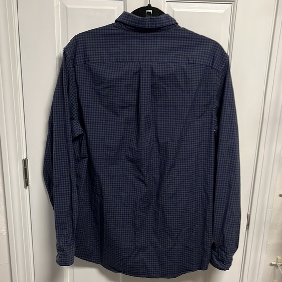 VINEYARD vines men’s  classic fit tucker button down shirt size medium. - Picture 4 of 4